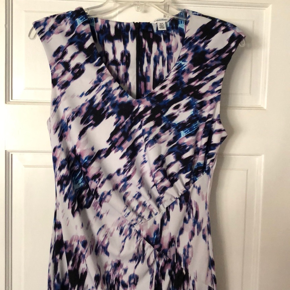 Colorful perfect diner dress for work!